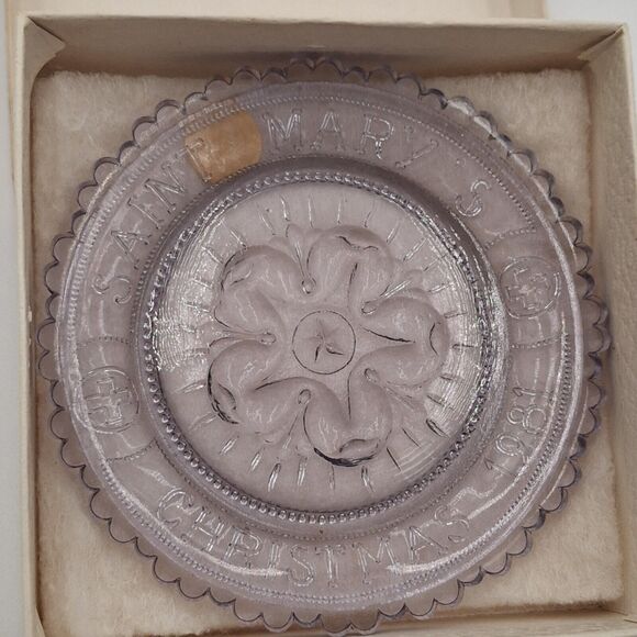 Mystical Rose St Marys Church Pairpoint Glass Cup Plate New Bedford Xmas 1981 - Picture 3 of 5